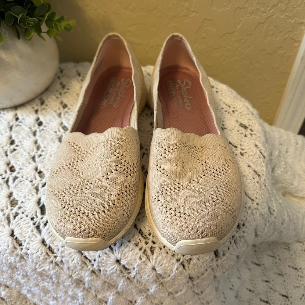 Skechers  Skech Knit Classic Fit Memory Foam Slip On Loafer - Picture 3 of 9
